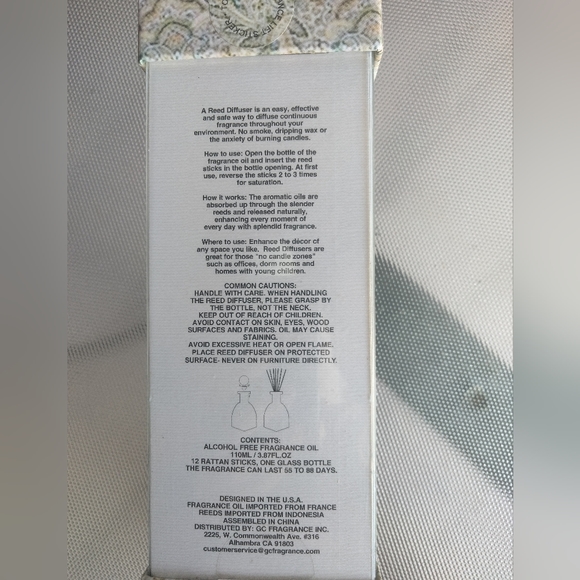 Lemongrass fragrance reed diffuser new in box green bottle with stopper - Picture 3 of 5